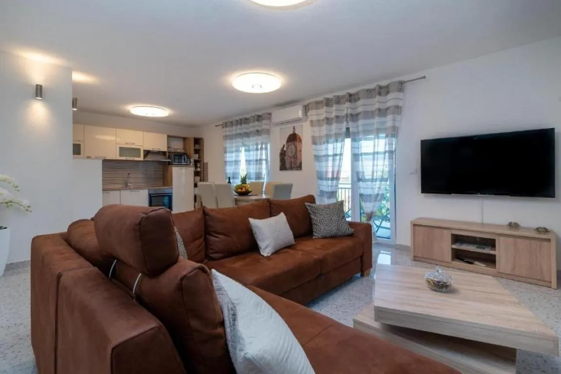 Apartment In Mastrinka With Sea View, Terrace, Air Conditioning, Wifi 5159-3 트로기르