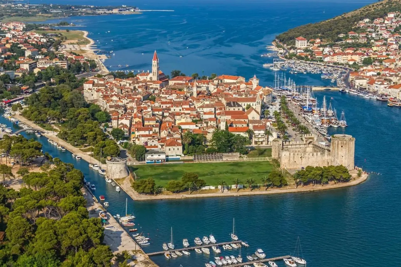 Apartment In Mastrinka With Sea View, Terrace, Air Conditioning, Wifi 5159-3 Trogir